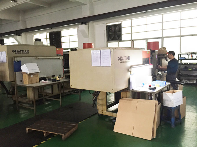 Injection mold manufacturer