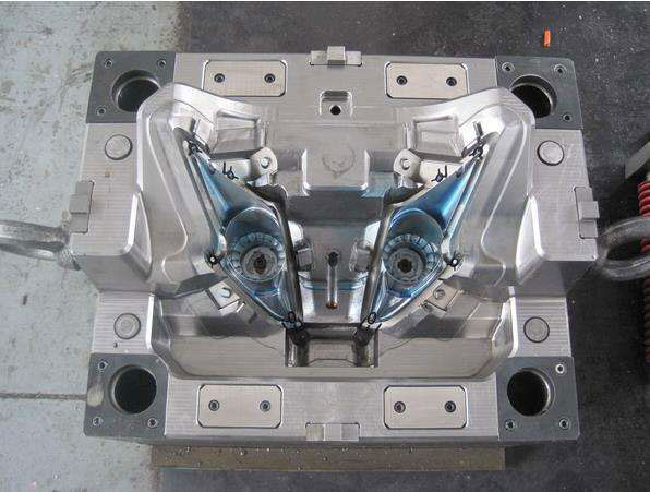 Injection mold